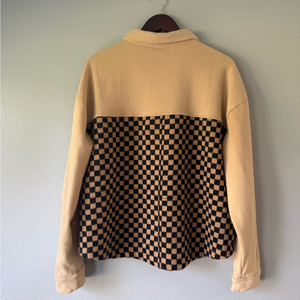 5 Shackets/$80 - Women’s Large - Picture 7 of 11